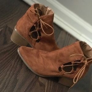 Lolashoetique low top booties